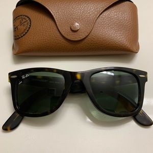 Ray-Ban